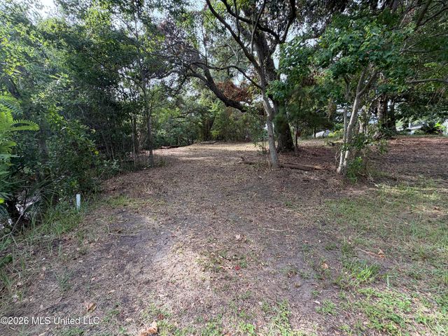 839 Graveline Road, Gautier, MS 39553