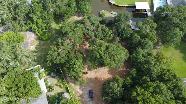 839 Graveline Road, Gautier, MS 39553