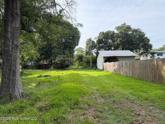 839 Graveline Road, Gautier, MS 39553