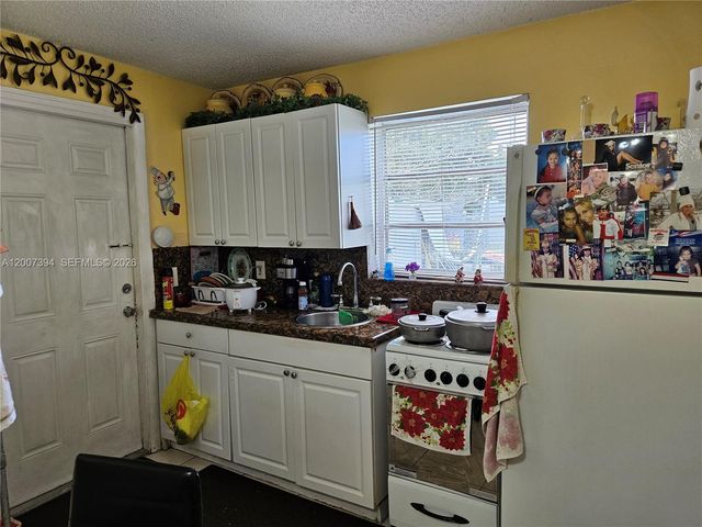 3431-3433 SW 4th St, Miami, FL 33135