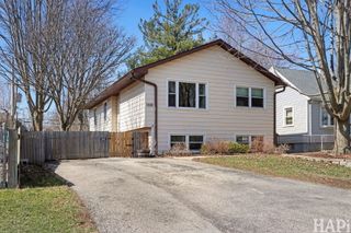 1308 Ridgeway Street, Round Lake, IL 60073