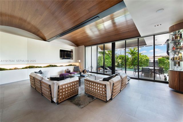8055 Noremac Avenue, Miami Beach, FL 33141