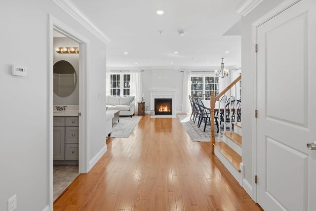5 Peter St. D, Uxbridge, MA 01569