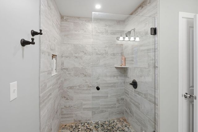 5 Peter St. D, Uxbridge, MA 01569