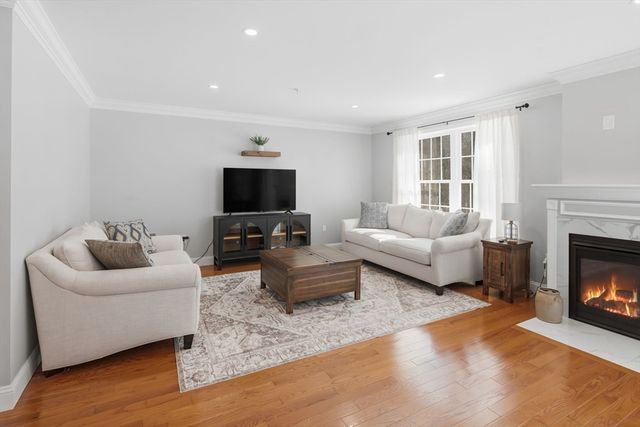 5 Peter St. D, Uxbridge, MA 01569