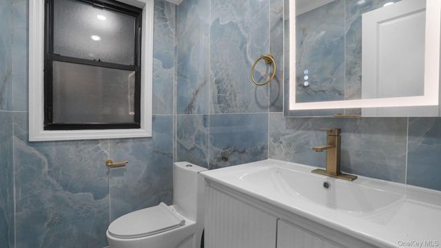 128 E 238th Street, Bronx, NY 10470