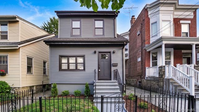 128 E 238th Street, Bronx, NY 10470