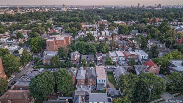 128 E 238th Street, Bronx, NY 10470