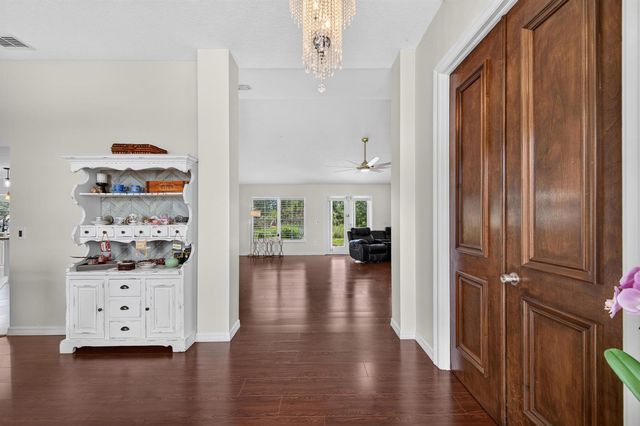 5758 Benbow Court, Port St. Lucie, FL 34986