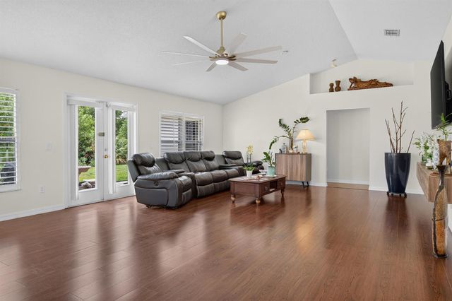 5758 Benbow Court, Port St. Lucie, FL 34986