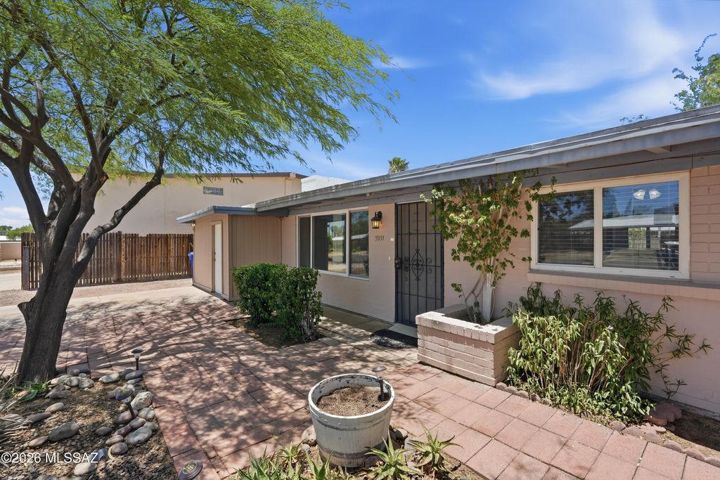 5951 E Eli Street, Tucson, AZ 85711