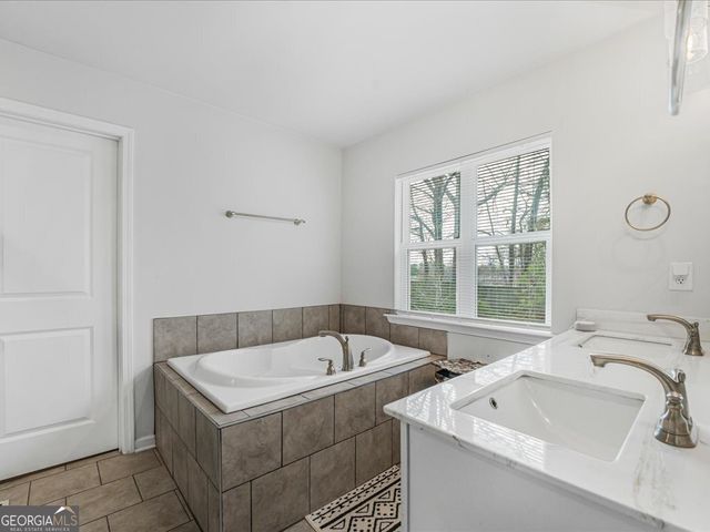 4594 Grenadine Circle, Acworth, GA 30101