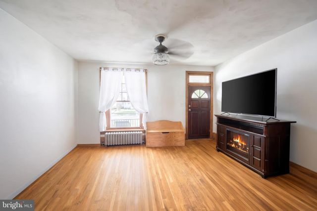 509 W BROADWAY, Red Lion, PA 17356