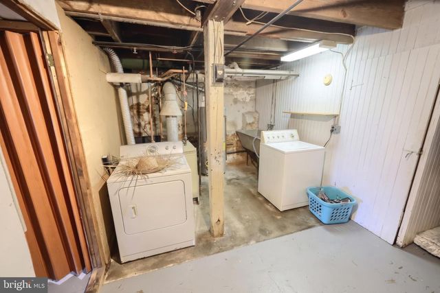 509 W BROADWAY, Red Lion, PA 17356