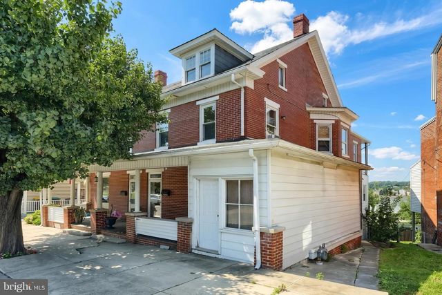 509 W BROADWAY, Red Lion, PA 17356