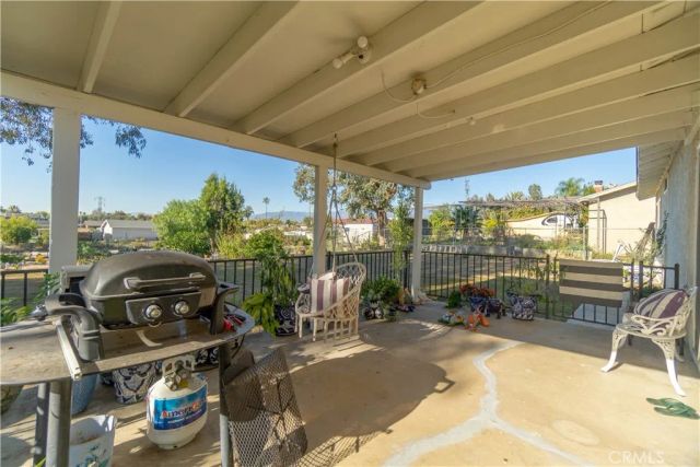 5795 Lucretia, Jurupa Valley, CA 91752