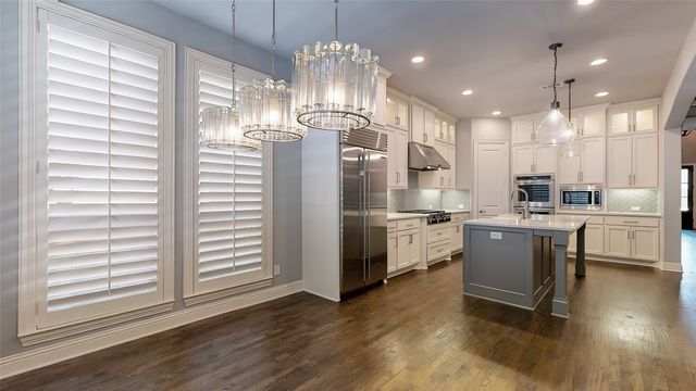 3012 Avondale, The Colony, TX 75056