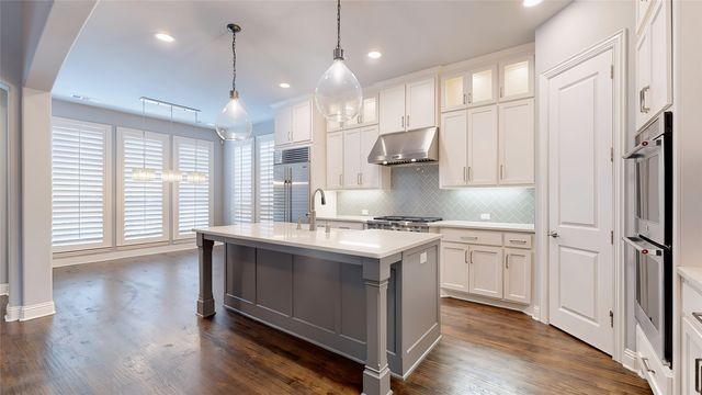 3012 Avondale, The Colony, TX 75056