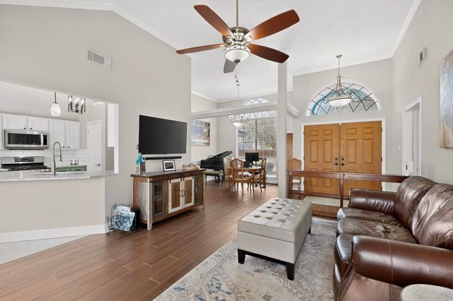 209 Brian Way, Red Oak, TX 75154