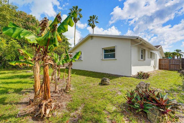 22229 SW 65th Terrace, Boca Raton, FL 33428