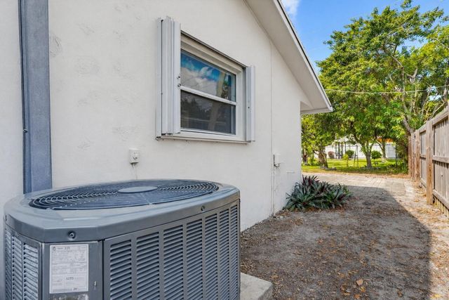 22229 SW 65th Terrace, Boca Raton, FL 33428