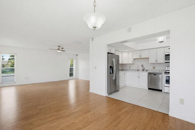 22229 SW 65th Terrace, Boca Raton, FL 33428