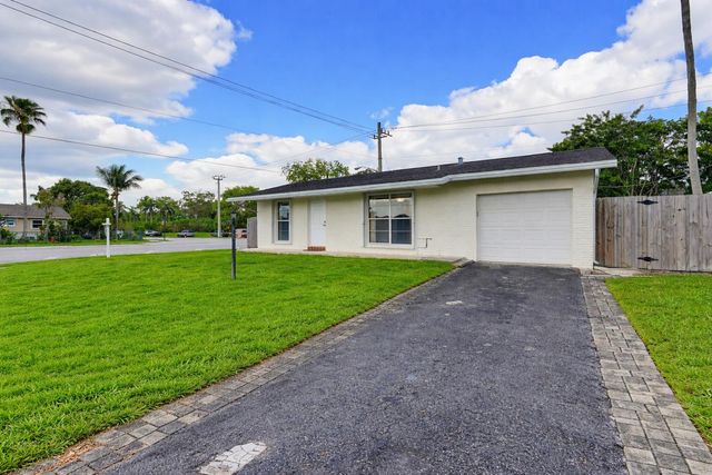 22229 SW 65th Terrace, Boca Raton, FL 33428