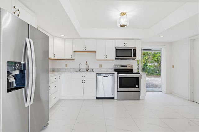 22229 SW 65th Terrace, Boca Raton, FL 33428