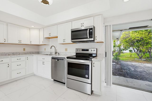 22229 SW 65th Terrace, Boca Raton, FL 33428