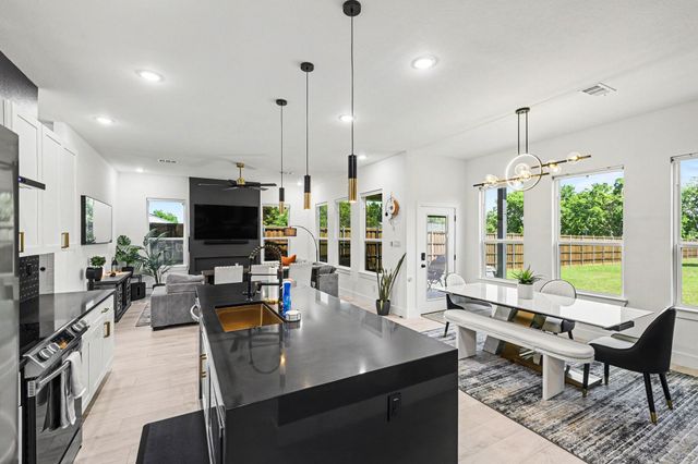 2742 Marjorie Avenue, Dallas, TX 75216