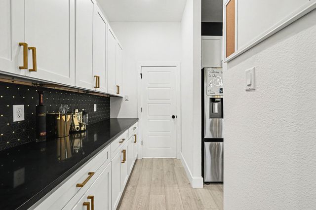 2742 Marjorie Avenue, Dallas, TX 75216