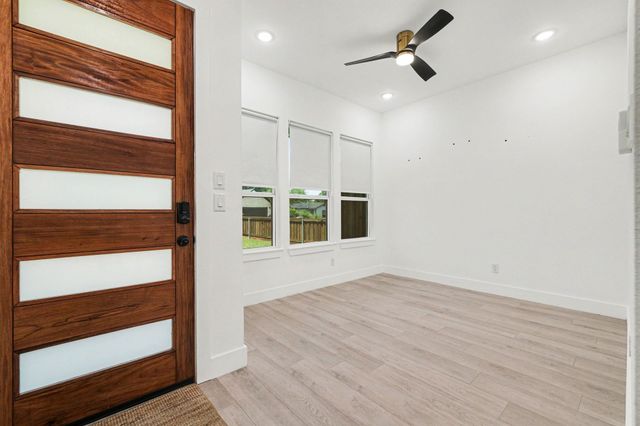 2742 Marjorie Avenue, Dallas, TX 75216