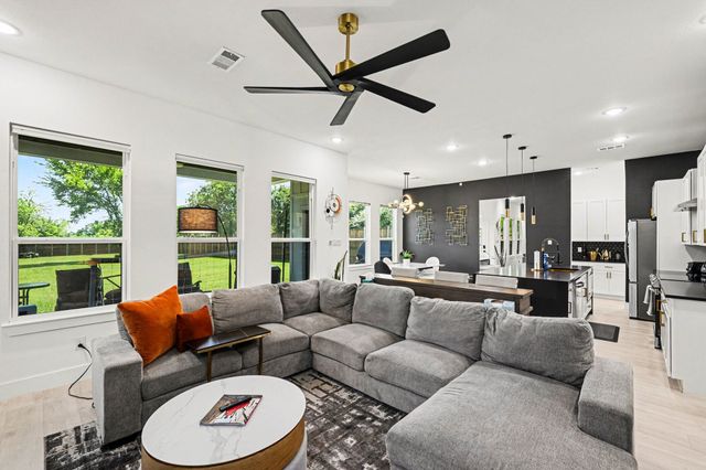2742 Marjorie Avenue, Dallas, TX 75216