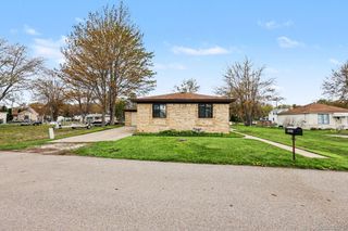 2037 W Park Drive, Algonac, MI 48001