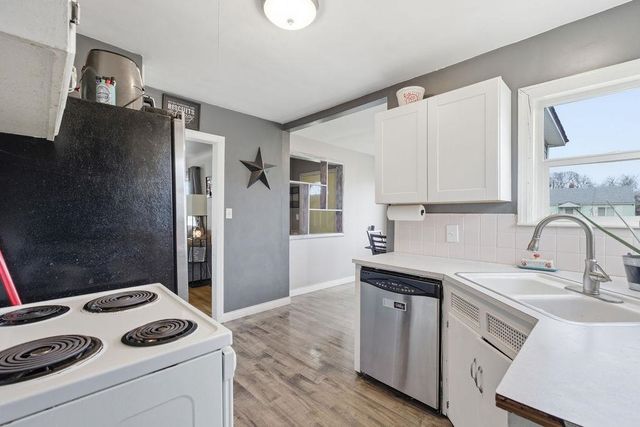 2318 E Columbia Ave, Spokane, WA 99208