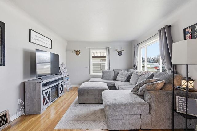 2318 E Columbia Ave, Spokane, WA 99208