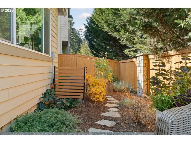 20869 Sw EDGEMONT St, Beaverton, OR 97003
