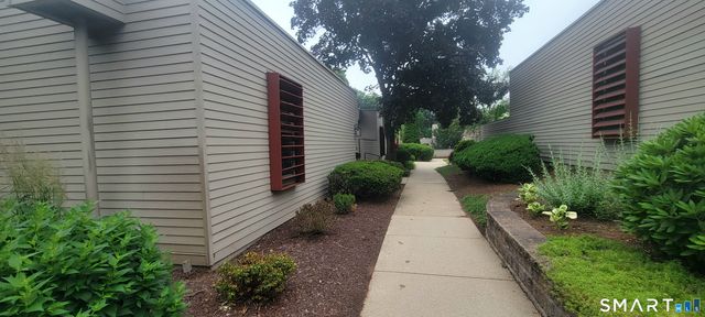 37 Charlton Hill Road 37, Hamden, CT 06518