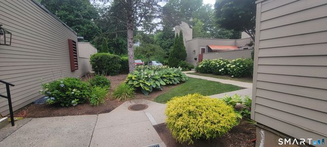 37 Charlton Hill Road 37, Hamden, CT 06518
