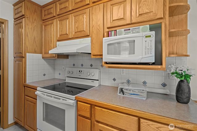 3008 Crane Avenue, Bremerton, WA 98310