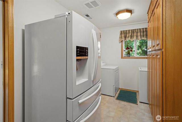 3008 Crane Avenue, Bremerton, WA 98310
