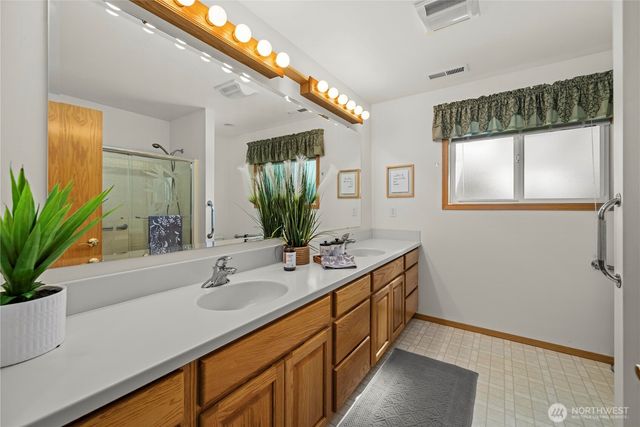 3008 Crane Avenue, Bremerton, WA 98310