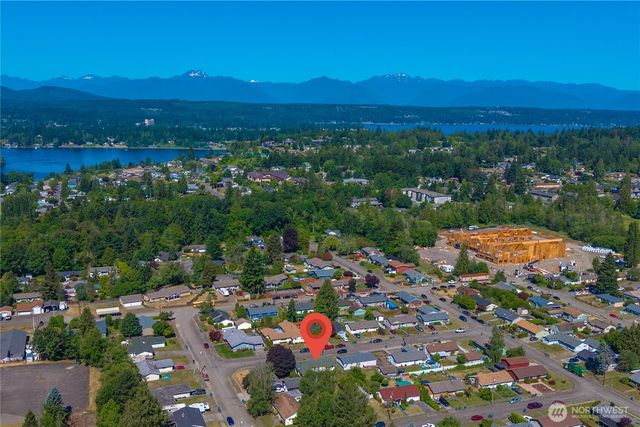 3008 Crane Avenue, Bremerton, WA 98310