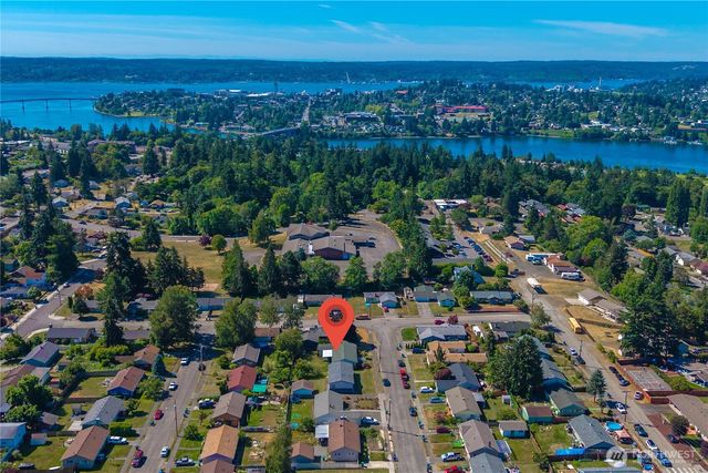 3008 Crane Avenue, Bremerton, WA 98310