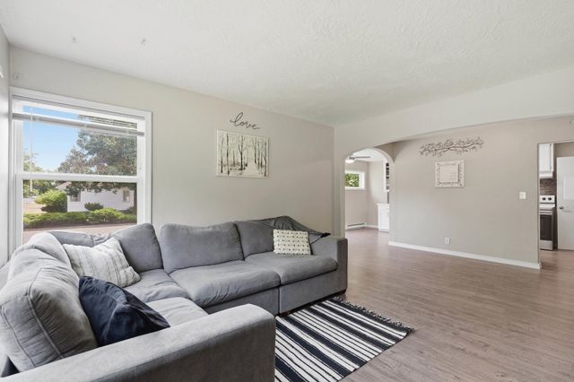 303 W Queen Ave, Spokane, WA 99205