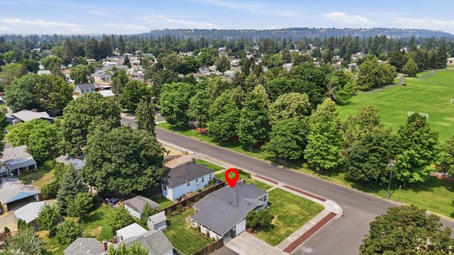 303 W Queen Ave, Spokane, WA 99205