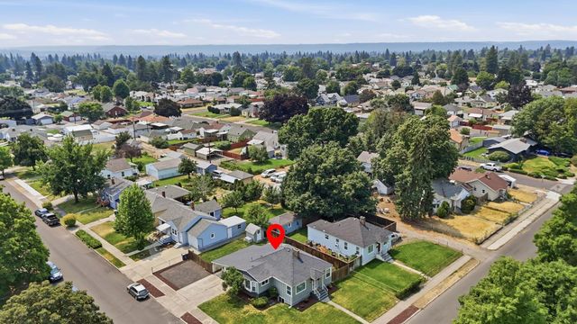 303 W Queen Ave, Spokane, WA 99205