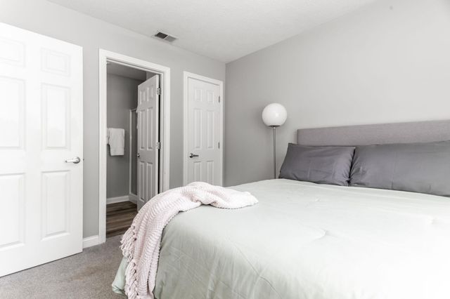 411 Abbey Street, South Bend, IN 46637