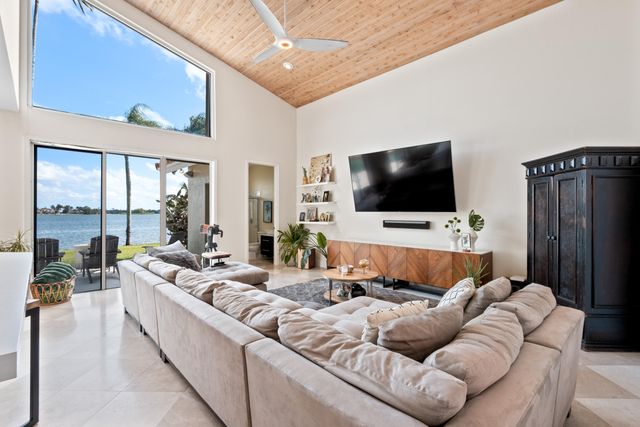 18142 NW 15th Court, Pembroke Pines, FL 33029