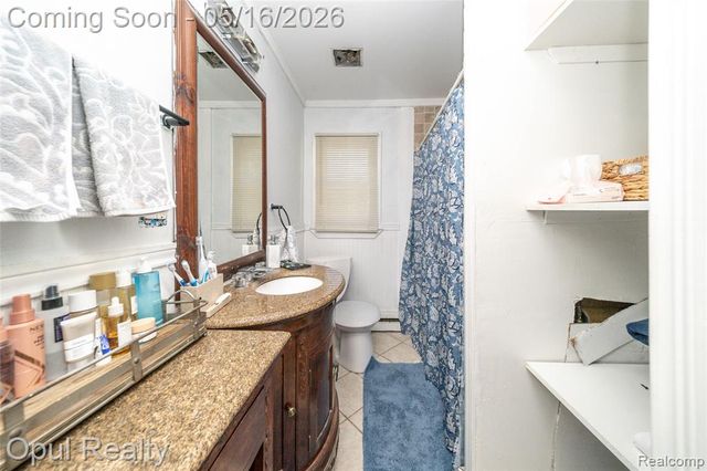 21001 Parker Street, Farmington, MI 48336